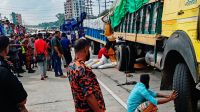 বগুড়ায় দুই ট্রাকের সংঘর্ষে প্রাণ গেল ৩ জনের
