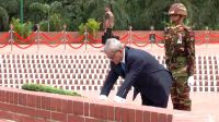 জাতীয় স্মৃতিসৌধে নতুন রাষ্ট্রপতির শ্রদ্ধা