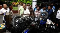 গাড়ির ধাক্কায় প্রান গেল ৩ মোটরসাইকেল আরোহীর