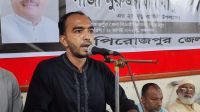 যেখানেই টাকা, সেখানেই আমাদের সিনিয়র নেতৃবৃন্দ