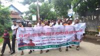 সিংগাইরে মাদকের বিরুদ্ধে কঠোর অবস্থান, গ্রামবাসীর বিক্ষোভ