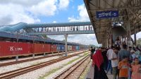 উঁচু ওভারব্রিজে যাত্রীদের ভোগান্তি, র‌্যাম্প সিঁড়ি নির্মাণের দাবি