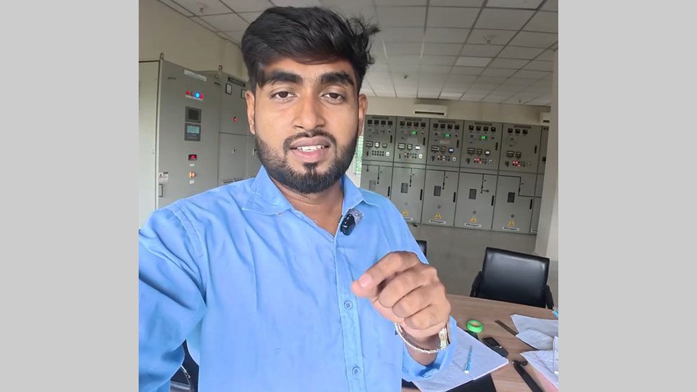 লোডশেডিং নিয়ে ভিডিও বার্তা, চাকরি খোয়ালেন পল্লী বিদ্যুৎকর্মী  