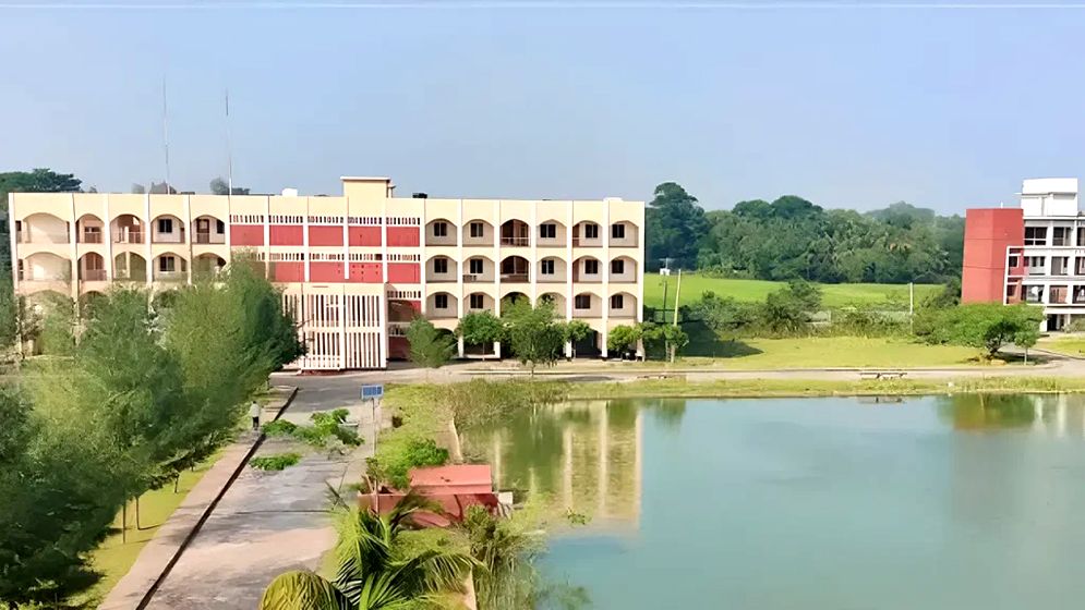 ইউএনও বদলির চক্রে ভুগছে রাঙ্গাবালী