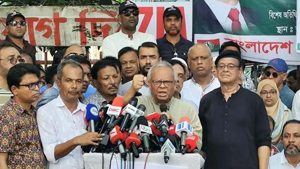 হাসিনাকে ফেরত না দিয়ে ভারত চক্রান্ত করছে