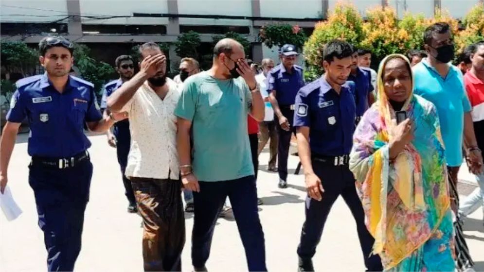জুয়ার আসরে ব্যস্ত যুবদল নেতা-বিজিবি সদস্য, আটক ৮