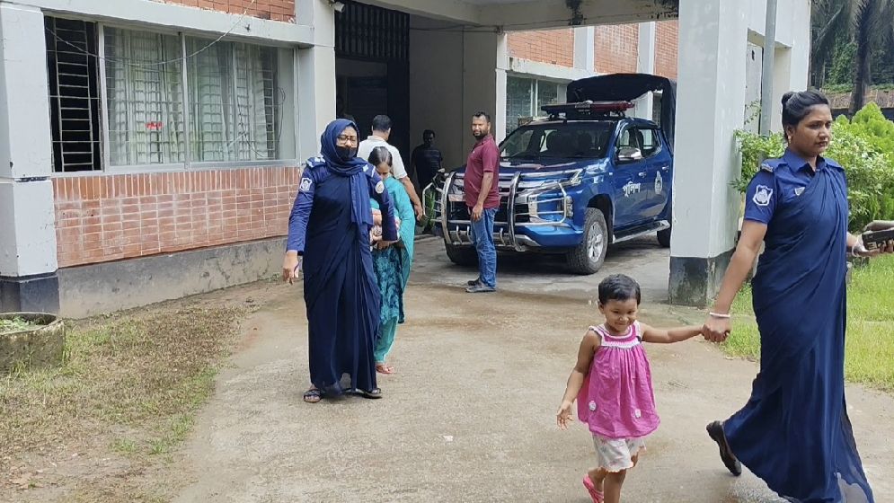 হাতুড়ি দিয়ে পিটিয়ে স্বামীকে হত্যা, গ্রেপ্তার ১