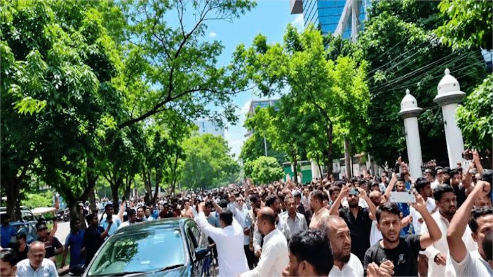 রাজধানীর দুই স্থানে আওয়ামী লীগের ঝটিকা মিছিল
