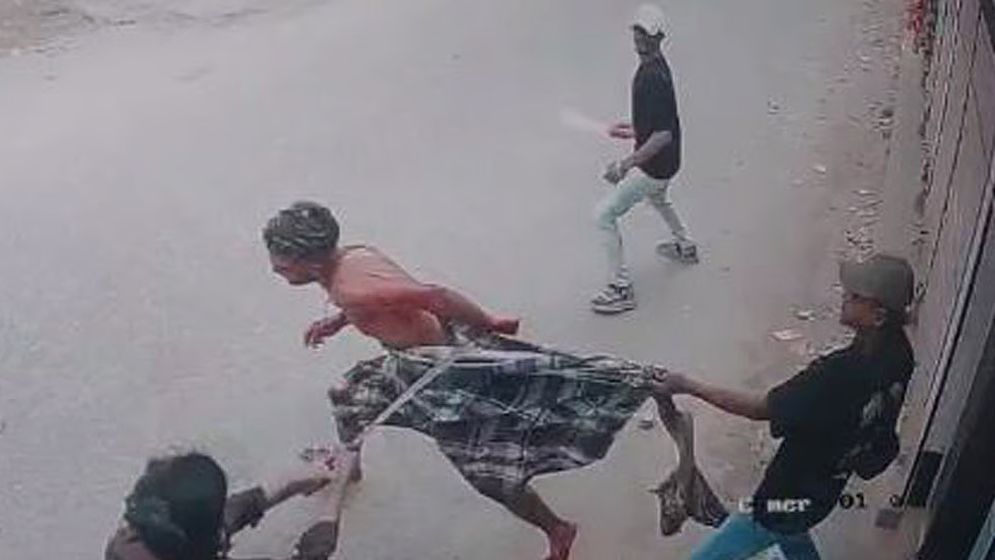 কেরানীগঞ্জে কিশোর গ্যাং সদস্যকে কুপিয়ে-গুলি করে হত্যা