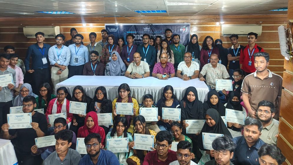 ক্র্যাব সদস্য সন্তানদের রোবোটিক্স প্রশিক্ষণ অনুষ্ঠিত