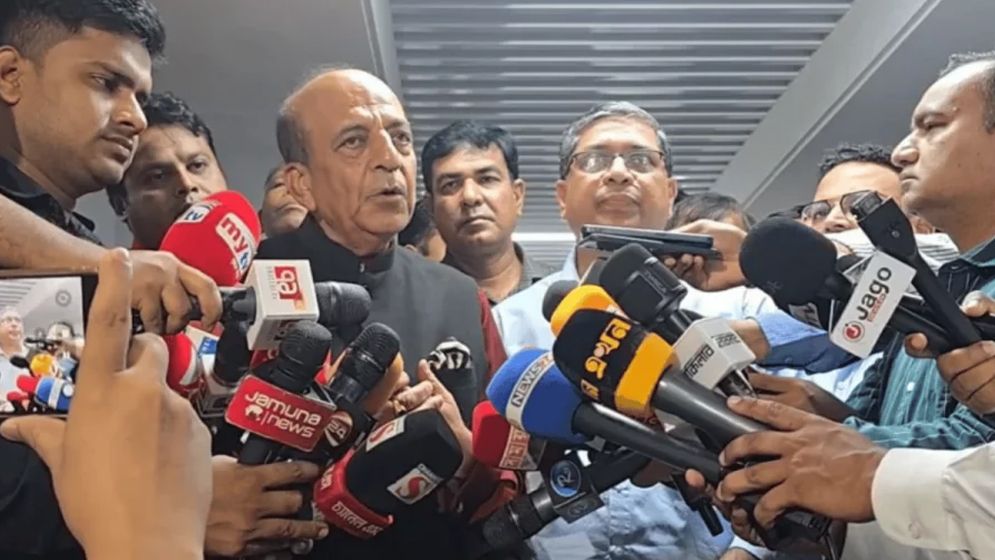 অতীত নয়, ভবিষ্যতমুখী সম্পর্ক চান দীনেশ ত্রিবেদী