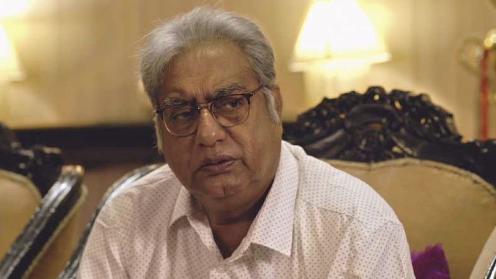 প্রিয় খাবার ‘গরুর মাংস’ বলেই বিপাকে বর্ষীয়ান অভিনেতা