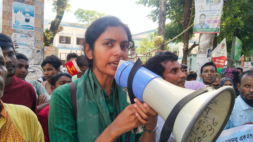 আমাদের ট্যাক্সের টাকা দিয়ে আমাদের বাড়িঘর রক্ষা করুন: ডা. মনীষা চক্রবর্তী