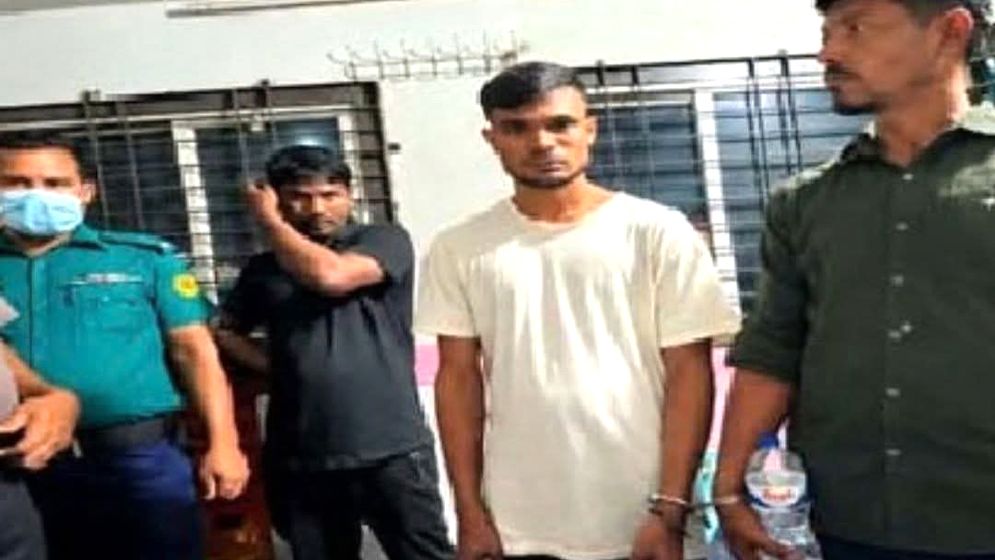রাতভর অভিযান, মাদক-জুয়া-ছিনতাইয়ে জড়িত ৪৪ জনের দণ্ড