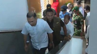 কৃষি মন্ত্রণালয় পরিদর্শনে গিয়ে ৬ তলা হেঁটে উঠলেন প্রধানমন্ত্রী  