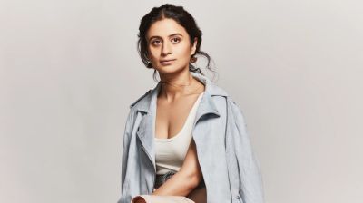 অন্তরঙ্গ দৃশ্যে নিয়ে মুখ খুললেন অভিনেত্রী