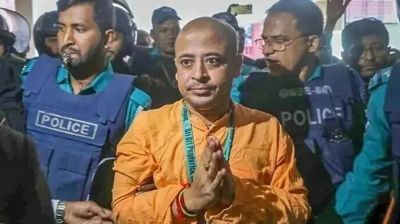 প্যারোলে মুক্তি পেলেন চিন্ময় দাস