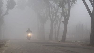 শরতের শুরুতেই ঘন কুয়াশায় ঢাকল পঞ্চগড়