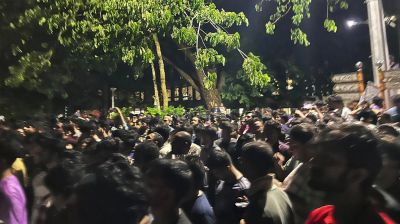 ভিসি ‘অপসারণ’ নিয়ে উত্তাল বিশ্ববিদ্যালয়
