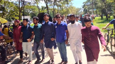 স্থগিত শাকসু নির্বাচন দ্রুত আয়োজনের দাবিতে বিক্ষোভ 