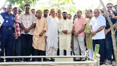 জামায়াত আওয়ামী লীগকে ফিরিয়ে আনার জন্য চক্রান্ত করছে