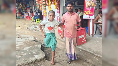 পা কেটে ভিক্ষাবৃত্তিতে বাধ্য, ৭ মাস পর বাবার দেখা পেল শিশু রায়হান