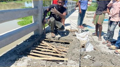 ১০ কোটি টাকার সেতুতে রডের বদলে বাঁশ, ঠিকাদারের সাথে যা হলো