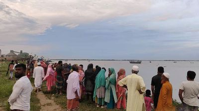 তিন ছেলে-মেয়ের লাশ উদ্ধার, বাবা নিখোঁজ  
