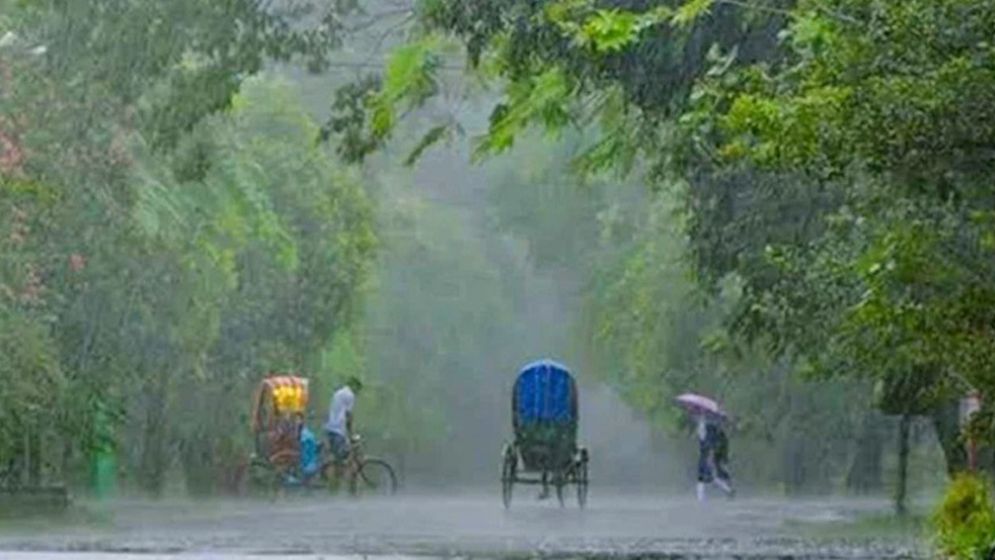 অতি ভারী বৃষ্টি ও ভূমিধস হতে পারে ৫ জেলায়  