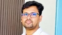 মেম্বারকে স্বামী দাবি করে দুই নারীর ধস্তাধস্তি