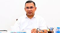 ইস্তাম্বুলে যাত্রাবিরতি নিলেন প্রধানমন্ত্রী