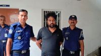পুলিশের এসবিকে পিটিয়ে হত্যা, প্রাইভেটকার চালক গ্রেপ্তার
