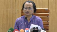 রাজনীতিতে আওয়ামী লীগ ফেরার প্রশ্নে যা বললেন তথ্য উপদেষ্টা