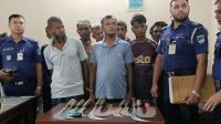 নড়াইলে আদালত এলাকা থেকে দেশীয় অস্ত্রসহ ১১ জন আটক