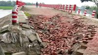 ৬ কোটির সেতুর সংযোগ সড়ক টিকলো না ২ মাসও