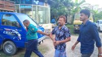 বরিশালে গোপন বৈঠক থেকে আওয়ামী লীগের ১২ নেতাকর্মী আটক