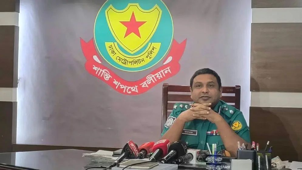 অবসরপ্রাপ্ত দুই সেনা কর্মকর্তার বিষয়ে যা জানাল ডিবি