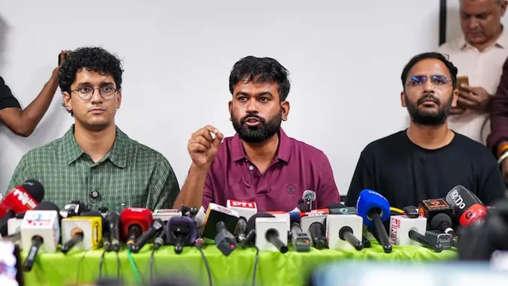 এবার মুক্তি পেলেন ককরোচের অভিজিৎসহ ৩ শীর্ষ নেতা