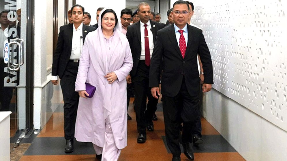 জাপান সফর শেষে দেশে ফিরলেন প্রধানমন্ত্রী