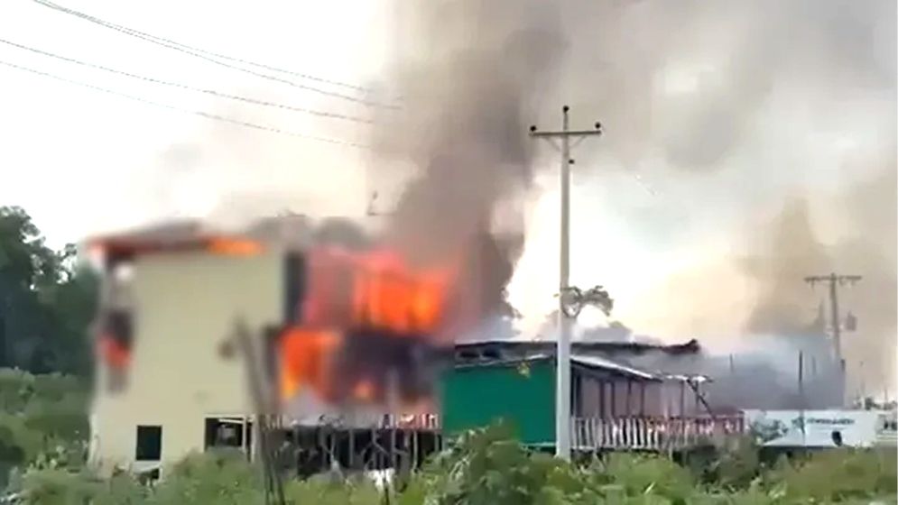 কক্সবাজারে রিসোর্টে আগুন, ৫ পর্যটকের মৃত্যু