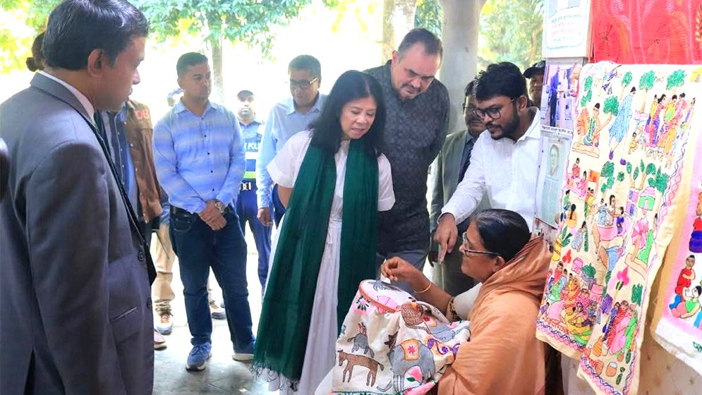 ঐতিহাসিক পানাম নগরী ও জাদুঘর পরিদর্শনে মার্কিন রাষ্ট্রদূত