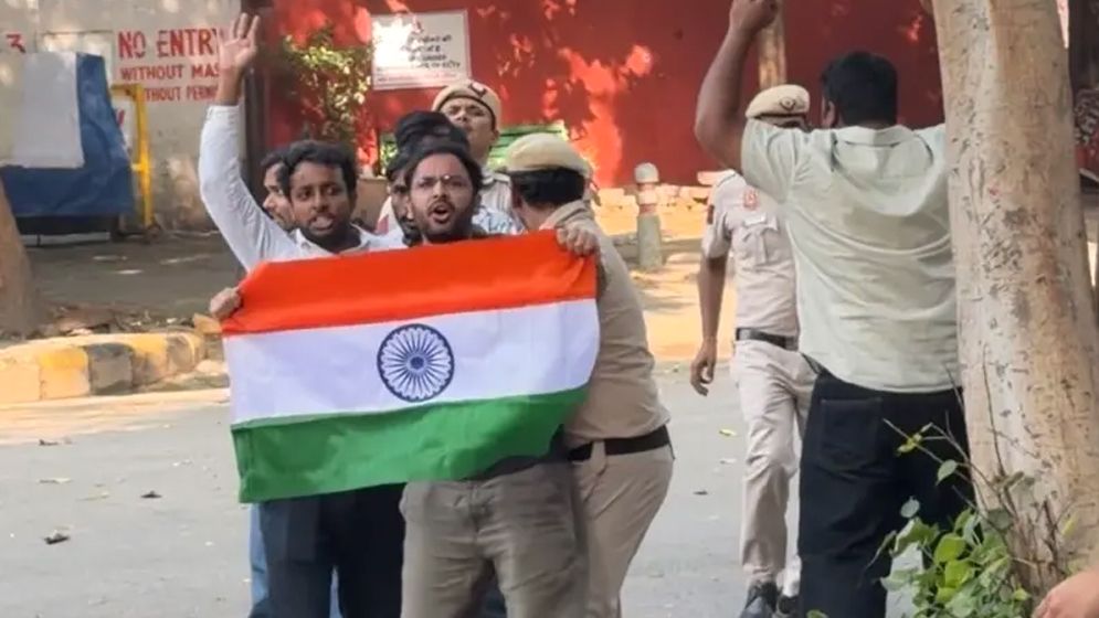 দিল্লিতে আবারও আটক সিজেপির সৌরভ দাস-আশুতোষ রাঙ্কা  