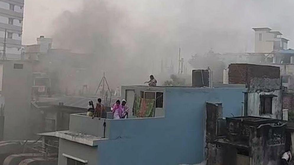 চকবাজারে মার্কেটে আগুন 
