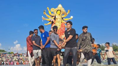 চট্টগ্রামে ভক্তের চোখের জলে দেবীদুর্গার বিদায়