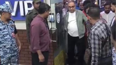 চিকিৎসা শেষে এক মাস পর দেশে ফিরলেন মির্জা আব্বাস