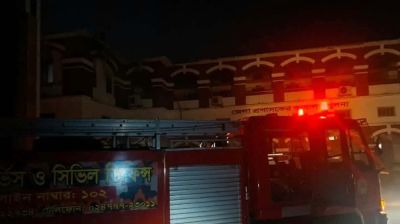 খুলনা জেলা প্রশাসকের কার্যালয়ের আইসিটি অফিসে অগ্নিকাণ্ড  