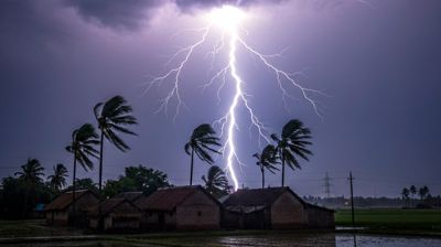 বজ্রপাতে একসঙ্গে প্রাণ গেল ৬ জনের  