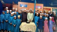 মাদ্রাসার এতিম শিক্ষার্থীদের সঙ্গে অপূর্বর জন্মদিন পালন 