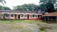 কর্মস্থলে না এসেও বেতন, শিক্ষিকার টাকায় মাদ্রাসা চালানোর অভিযোগ