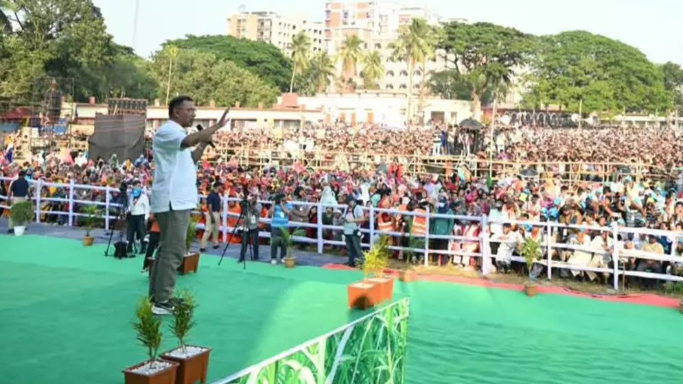 একজন ওপার থেকে পয়সা দিচ্ছে, আরেকজন এখানে অস্থিরতা তৈরির চেষ্টা করছে  